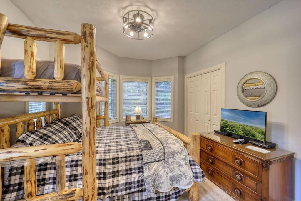 Bucket List Views Sugar Mountain Private Condo - 2Bed, 2Bath, Sleeps 6, Panoramic Views Of Mountains From Large Deck, Short Drive To Shopping, Restaurants, Cafes & Banner Elk Town Luaran gambar